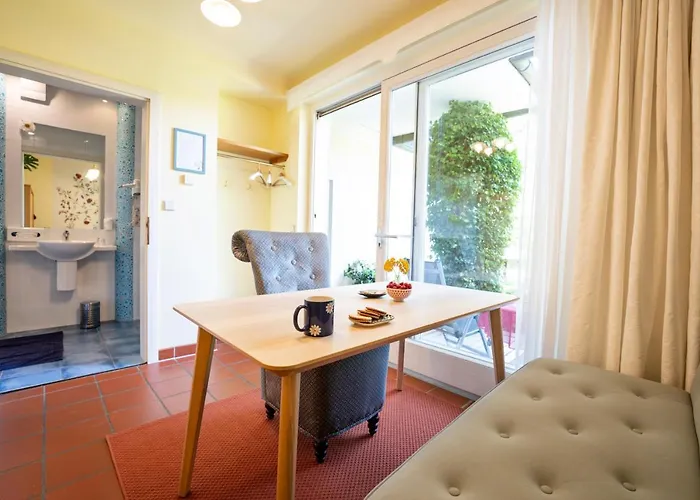 Im Garten - Haus Anna Apartman Graz