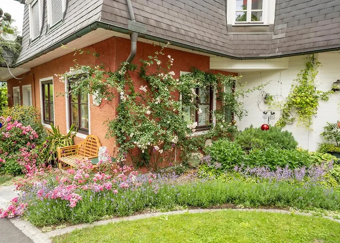 Im Garten - Haus Anna 格拉茨